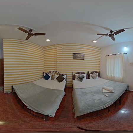 Esther Guest House Calangute Exterior photo