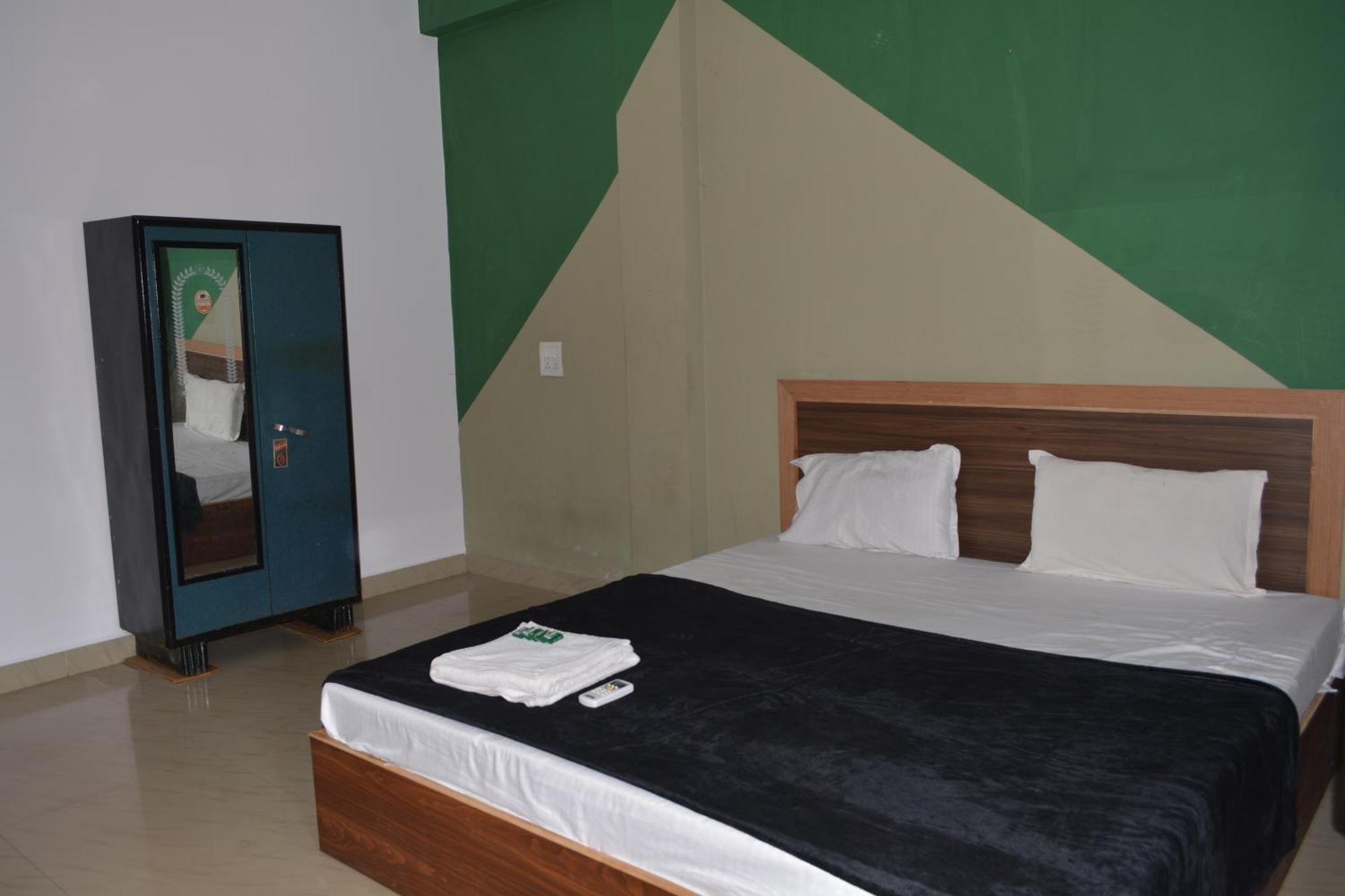 Esther Guest House Calangute Room photo
